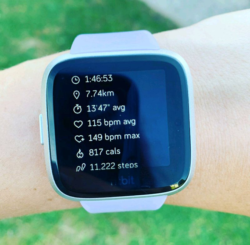 fitbit versa lite box